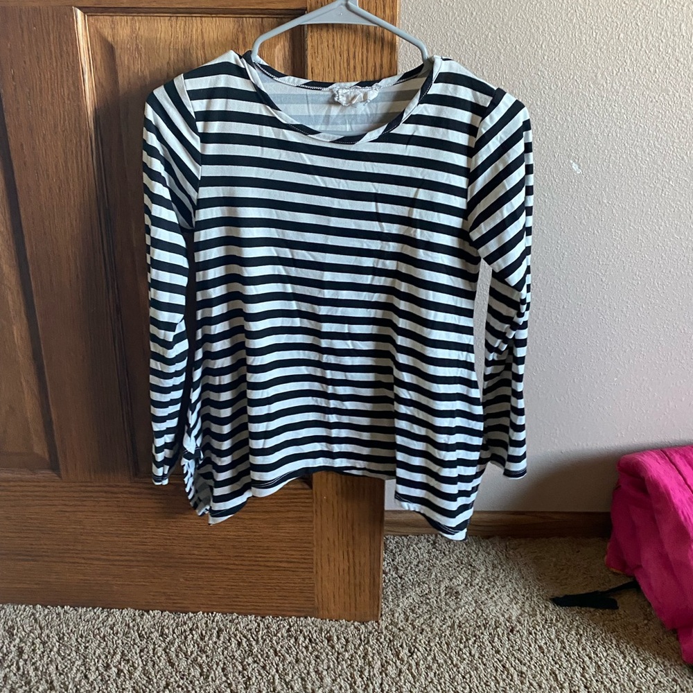 Btween long sleeve girls size 10 shirt. Good condition.